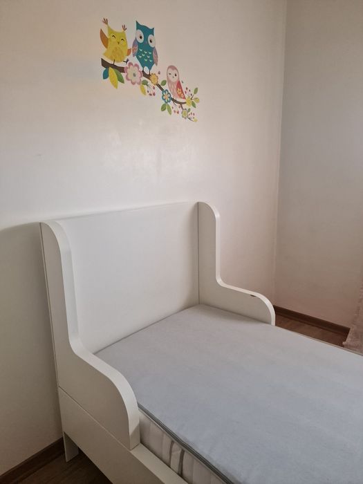 Cama individual branca