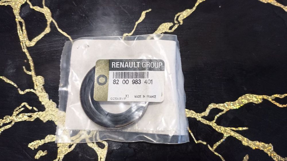 Сальник  МКПП Renault