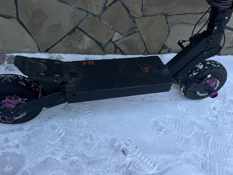 Продам мощный электросамокат Kugokirin G4 2024 года выпуска.