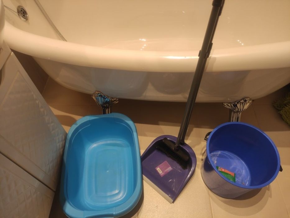 Миска , відро, совок, набір для прибирання