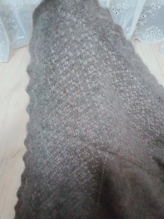 Пухова хустка нова