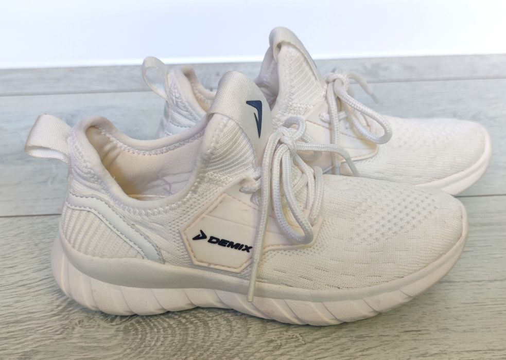 Легкі кросівки Demix. Розмір 31