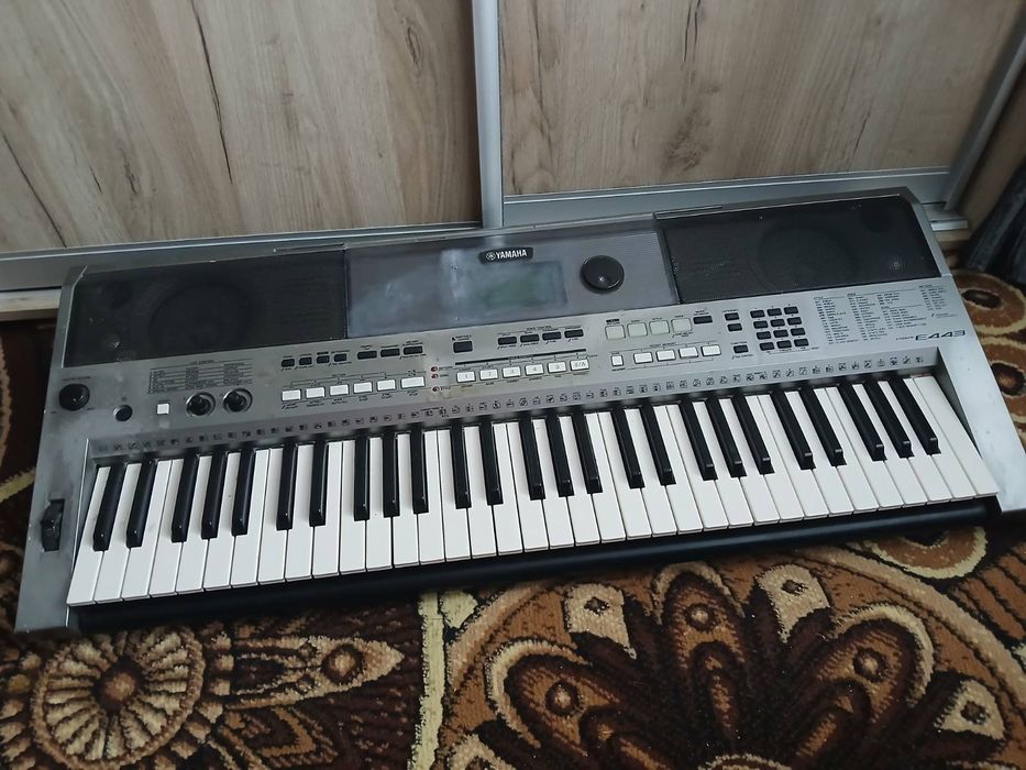 Синтезатор YAMAHA