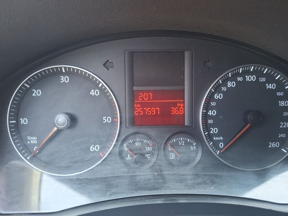 Гольф 5 1.9 тді.