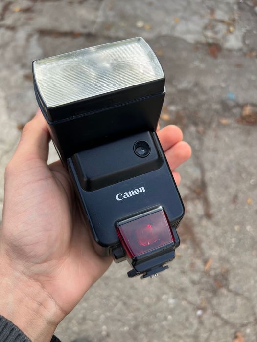 Накамерная вспышка Canon Speedlite 430EZ