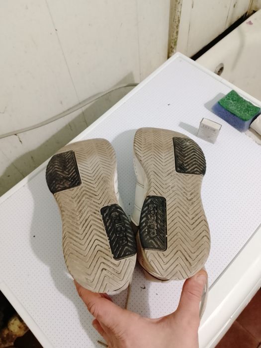 Кроссовки adidas 43размер ОРИГИНАЛ