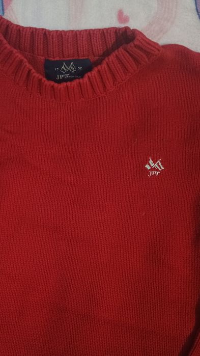 Sweter 158 czerwony stan bdb