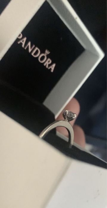 Anel da Pandora formato de coração