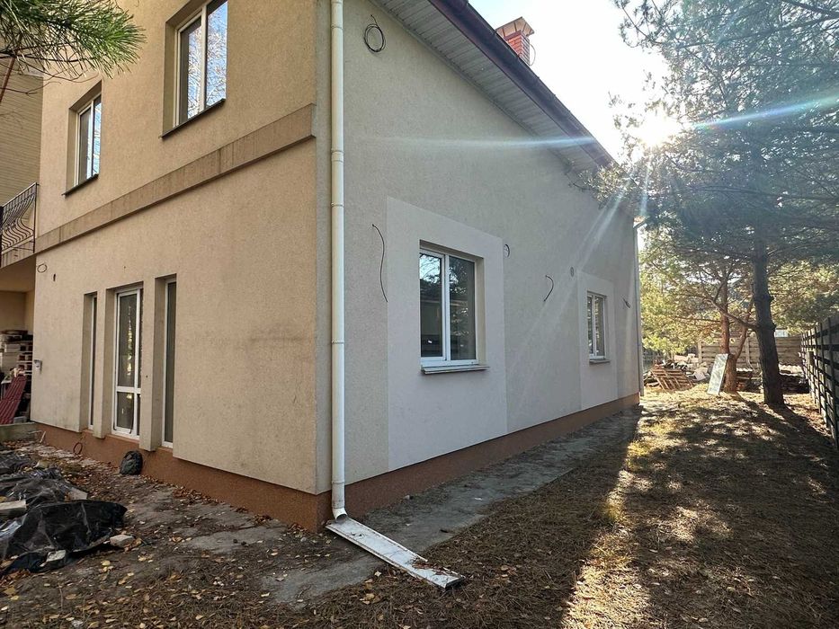 Продаж дуплексу з великою ділянкою 5,5 соток