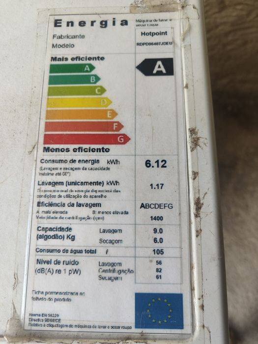Máquina de lavar e secar roupa