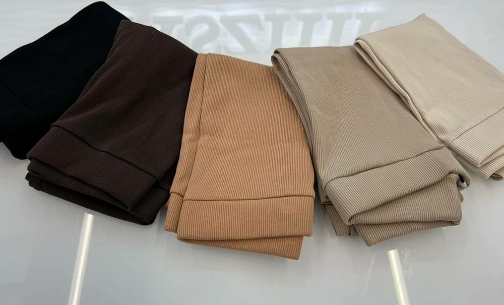 Legginsy prążkowany materiał Aszmi