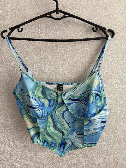 Летний топ, в новом состояниии