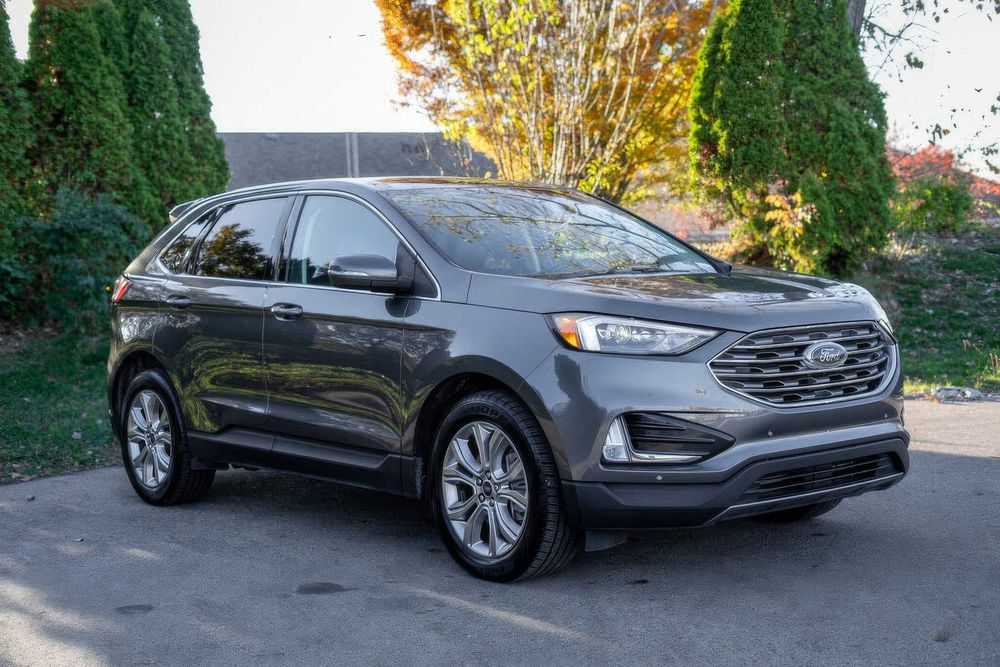 Ford Edge Titanium      2022