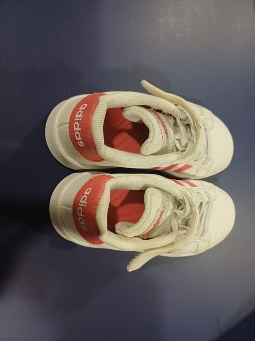 Sapatilhas Adidas Grand Court Kids T28 Brancas e Rosa Glitter - Como N