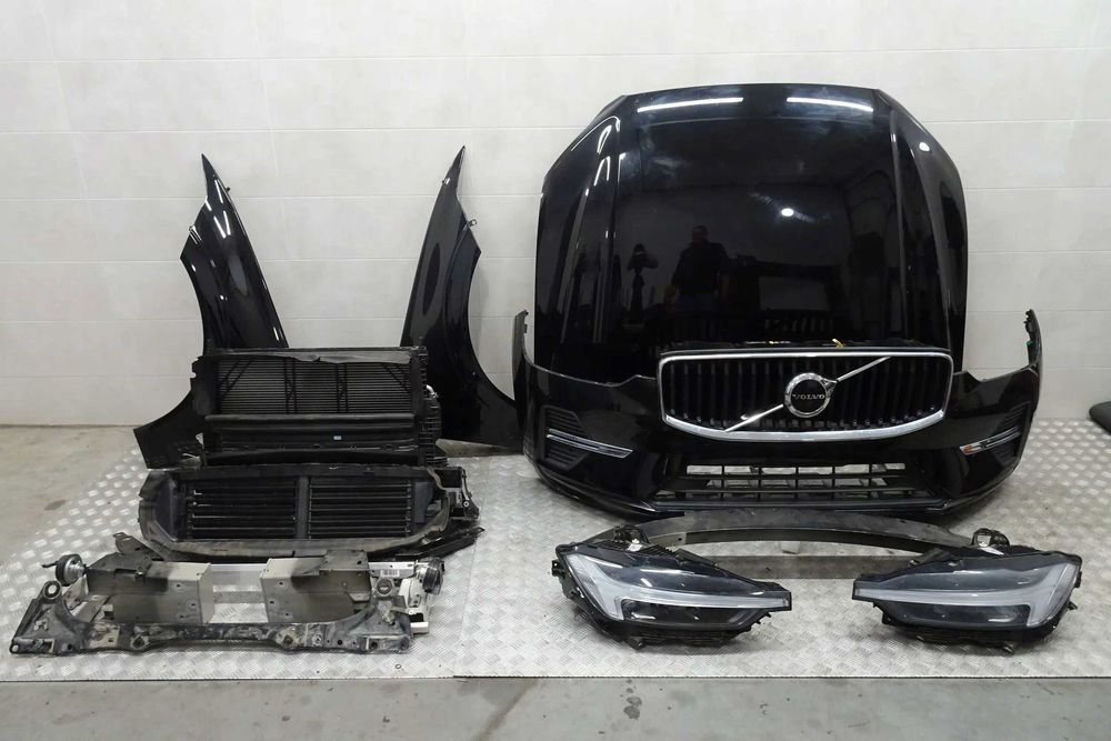 Панель комплектна VOLVO XC60 радіатор інтеркулер усілітєль дифузор