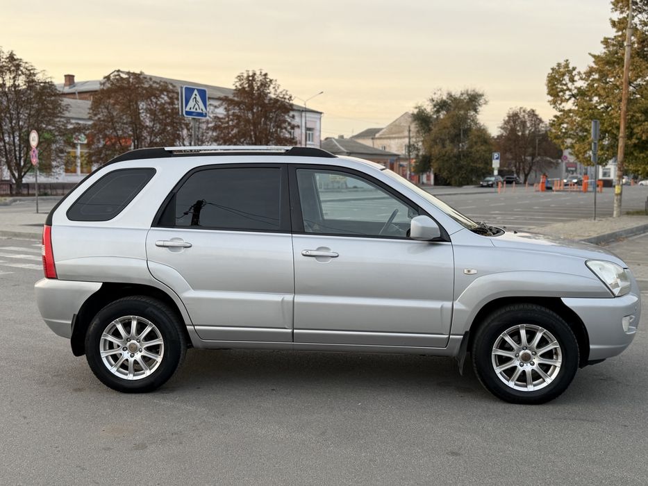 Продам Kia Sportage 4x4