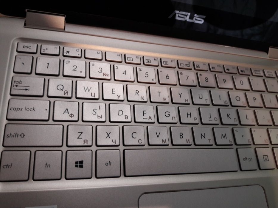 Гравировка клавиатуры ноутбука. Лазерная гравировка клавиатур Киев ...