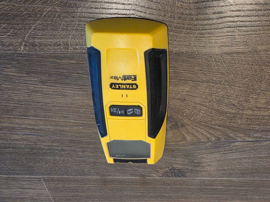 Detector de Estruturas Stanley