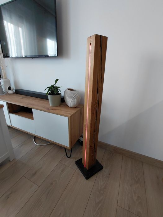 Lampa podłogowa led  drewnia na pilota