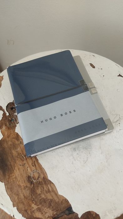 Cadernos Hugo Boss – Novos e Originais