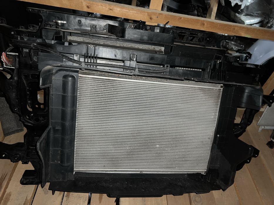 Телевізор ( передня панель)  Hyundai Santa-Fe 2.2 бензин