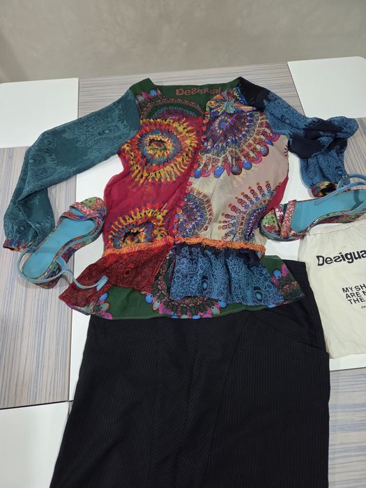 комплект DESIGUAL 250 грн за все.
