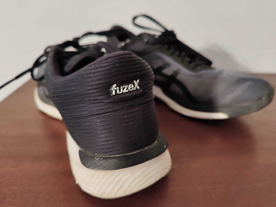 Sapatilhas ténis running mulher ASICS