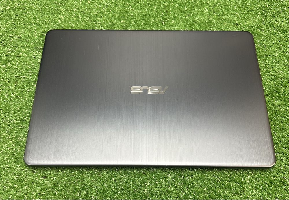 Ноутбук Asus E406M 14’’ FHD Pentium Silver N5000 4GB DDR4/128GB eMMC (r2301)