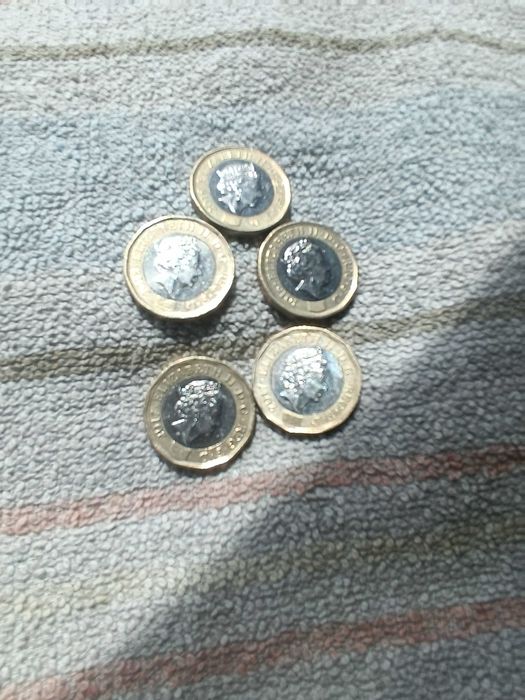 Moedas One pound Elizabeth ll