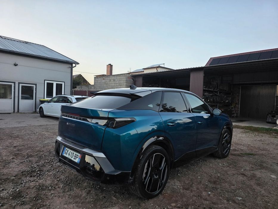 Peugeot 3008 GT Elektryczny z Bateria Najnowszy Model