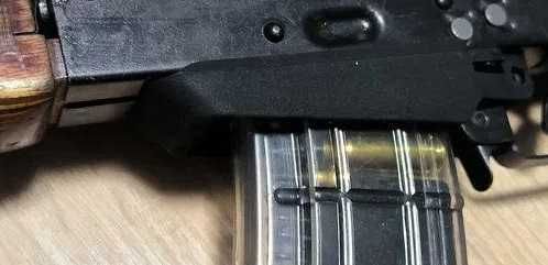 Збільшена шахта для магазину АК чорна