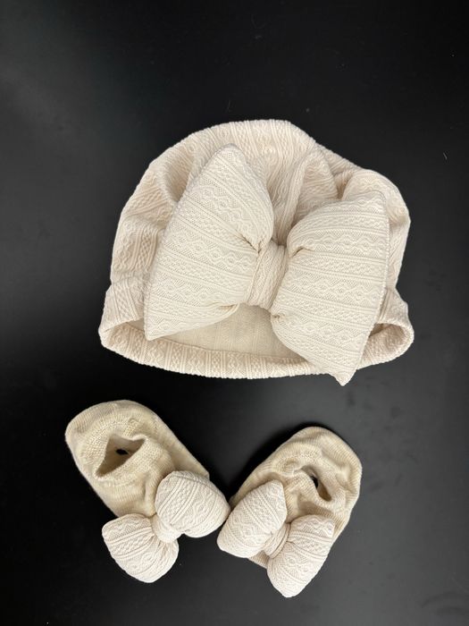 Czapeczka i skarpetki