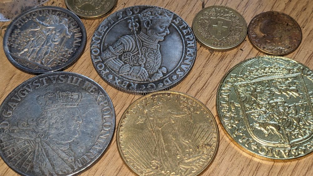 Złote monety wykopki