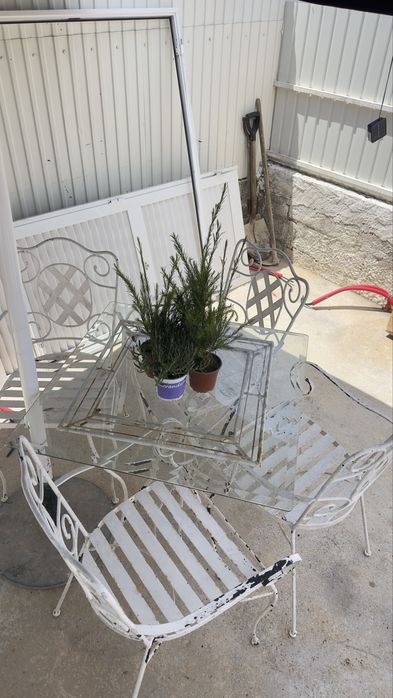 Conjunto mesa e cadeiras jardim