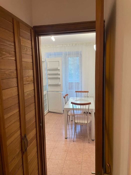 КПІ, Коперника 16а, 68 в.м. 3к квартира з ремонтом, 23000 грн.