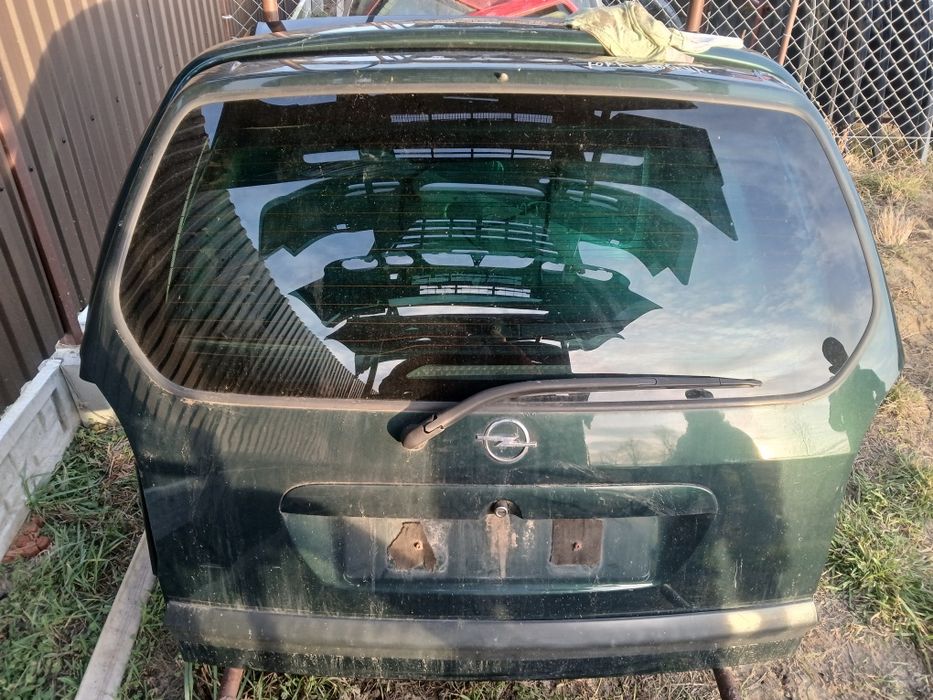 Задня ляда кришка багажніка опель зафіра астра вектра омега меріва а
