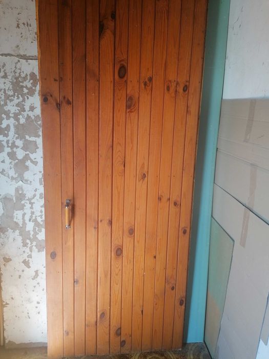 Дверь з натурального дерева