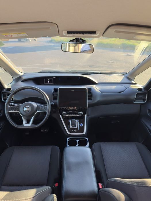 Продам Nissan serena