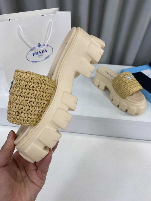 Buty, sandaly klapki, skora 080204
