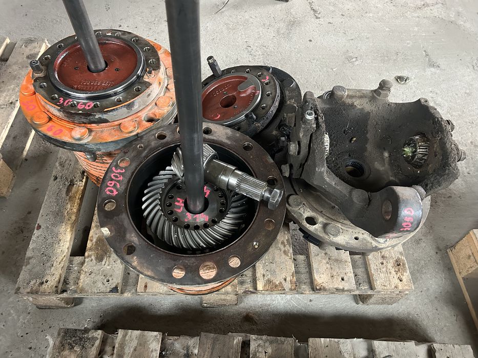 Części mostu ZF MT-E 3060, MS-E3060 Liebherr Cat