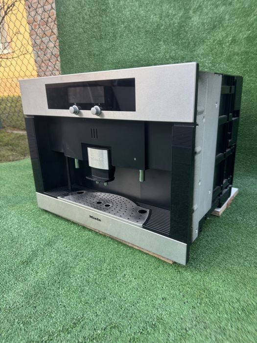 Вбудована кавомашина Miele CVA 4060 кавоварка miele