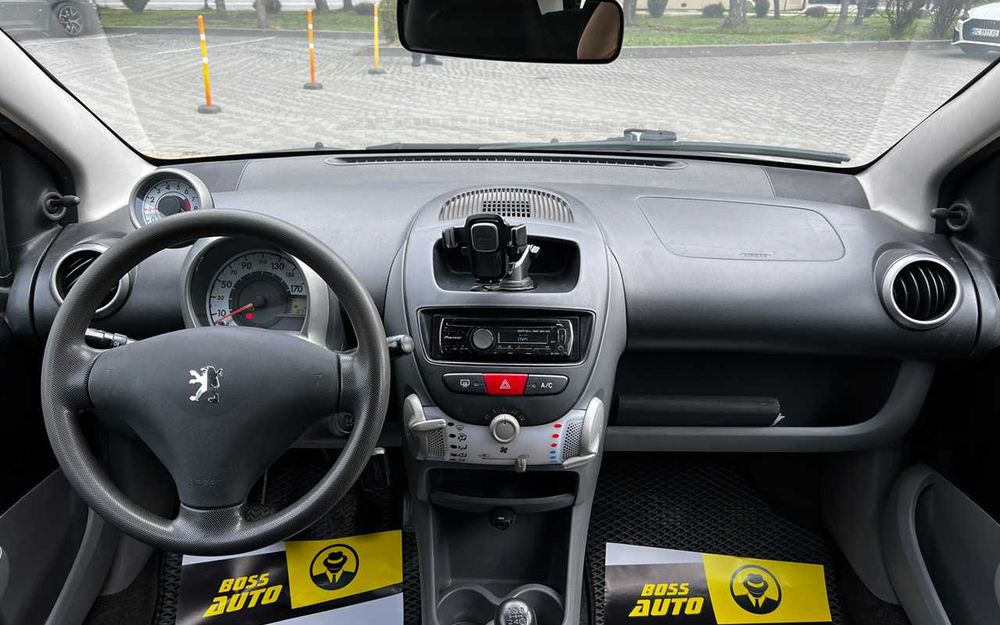 Peugeot 107 2011