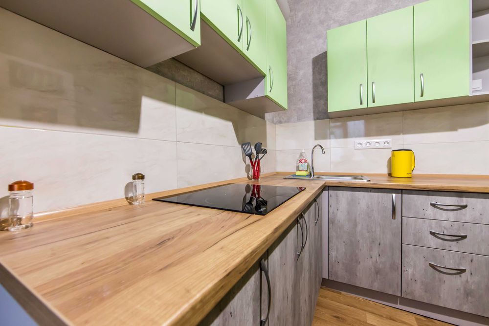 Місце в гуртожитку метро Лук'янівська!Перший поверх, хостел зі світлом