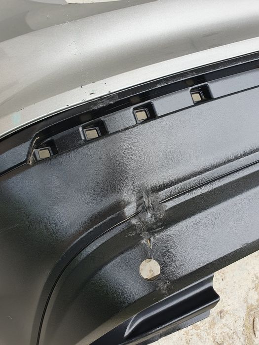 Задній бампер під парктроніки до Фольцваген Тігуан/Volkswagen Tiguan 2