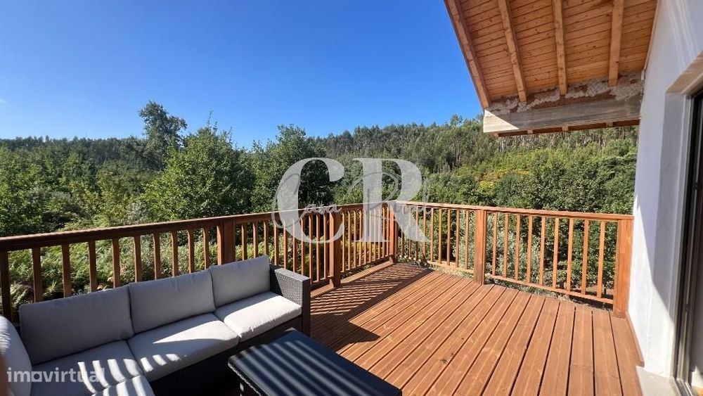 Casa de Pedra Renovada, Ruínas, Riacho, Poços e 15.570m2 de Terreno na