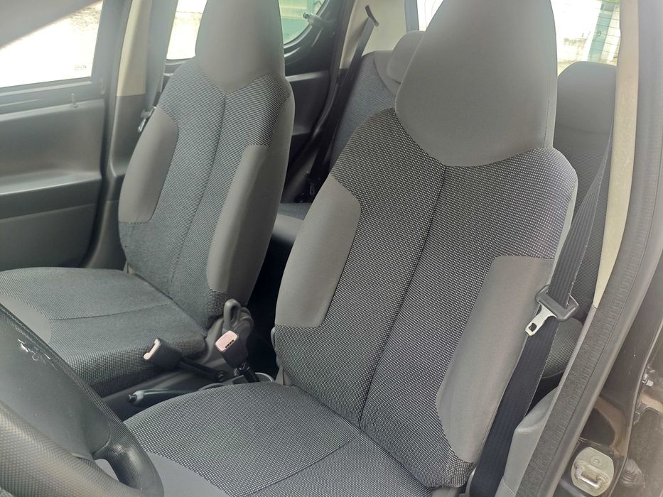 Peugeot 107 - 1.0 - A/C