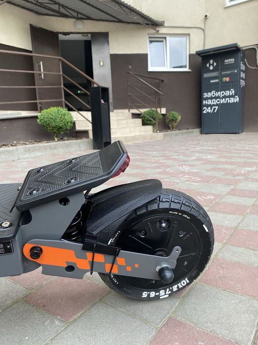 Продаю свій власний самокат KuKirin G2 2025
