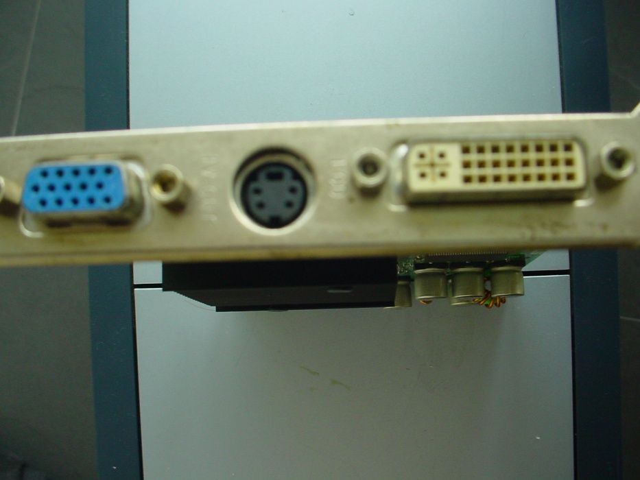 Placa gráfica Nvidia GeForce FX 5200