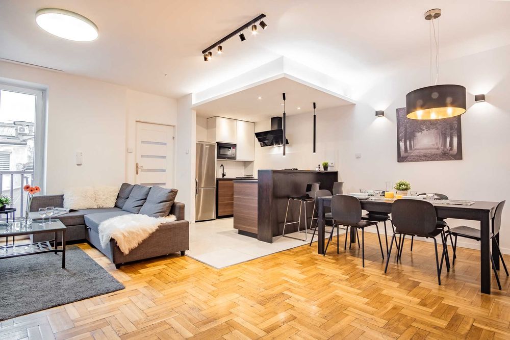 Duży apartament na Starym mieście : 2 sypialnie : 2 łazienki
