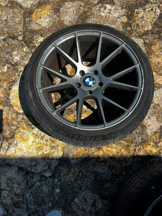 Vende-se jantes com pneus BMW 19 - Modelo 520 Serie 5